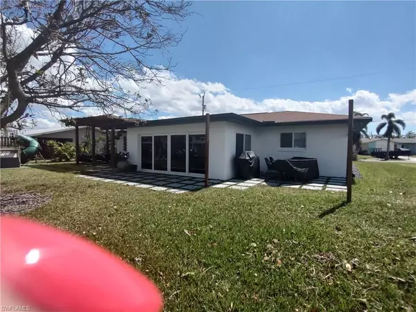 Cape Coral, FL 33904,1745 Bikini CT