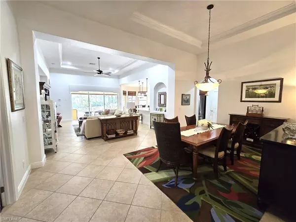 Naples, FL 34112,7887 Martino CIR