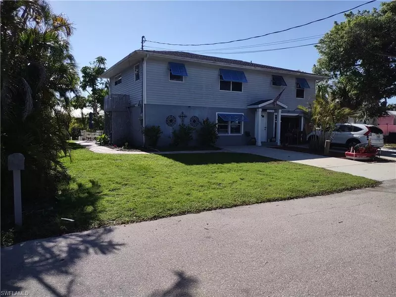 27582 Shore DR, Bonita Springs, FL 34134