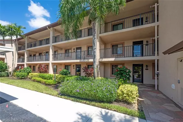 Naples, FL 34104,7360 Saint Ives WAY #2203