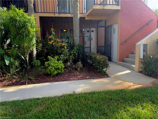 Naples, FL 34112,4080 Looking Glass LN #2901