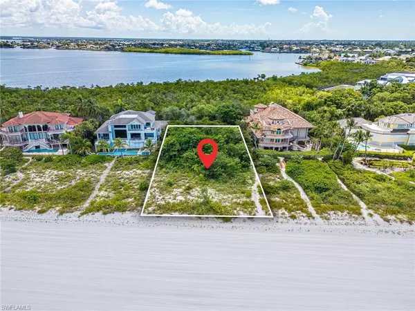 Marco Island, FL 34145,992 Royal Marco WAY