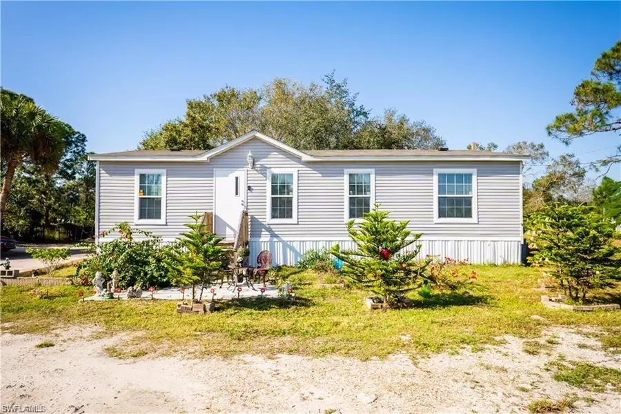 240 S Fronda ST, Clewiston, FL 33440