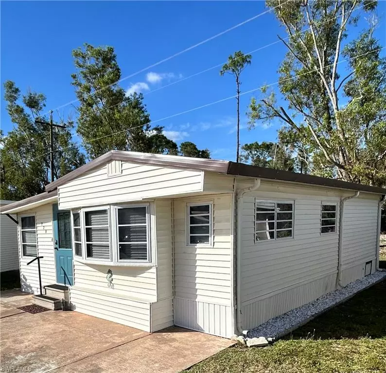 North Fort Myers, FL 33903,228 Caravan CIR