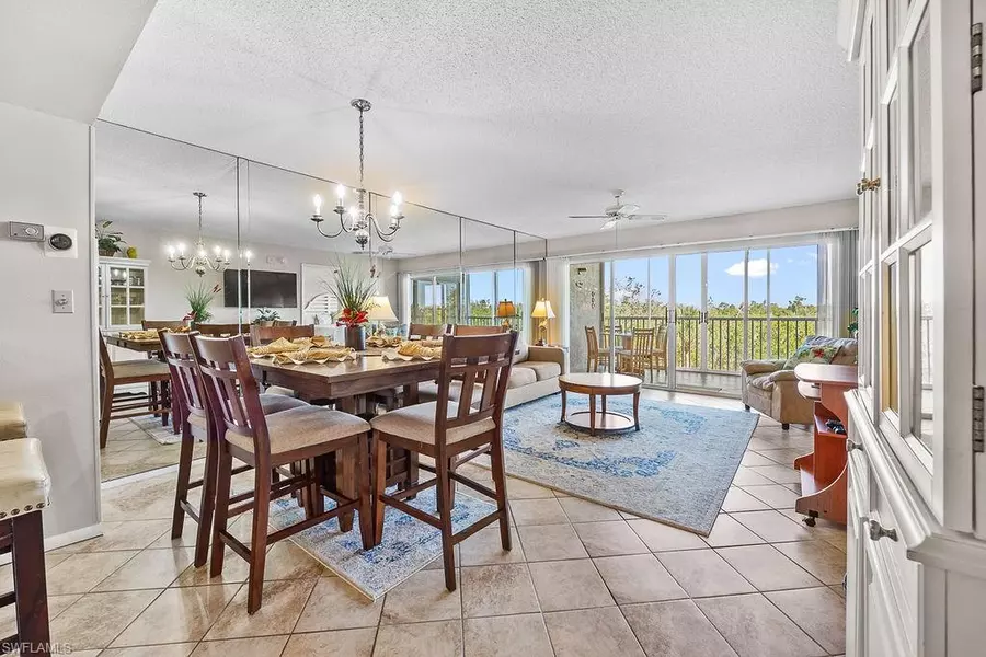 200 Stevens Landing DR #204, Marco Island, FL 34145