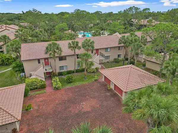 Naples, FL 34105,3207 Horse Carriage WAY #403