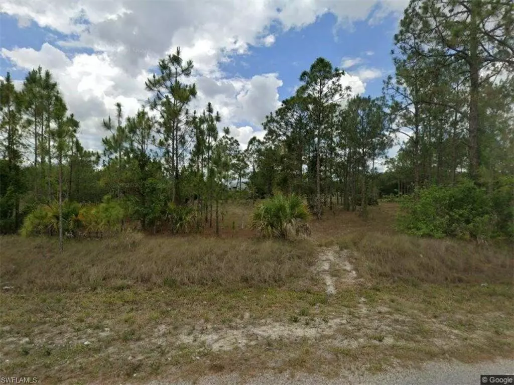 Lehigh Acres, FL 33972,917 Thompson AVE