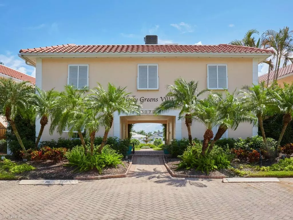 Naples, FL 34103,3070 Gulf Shore BLVD N #209