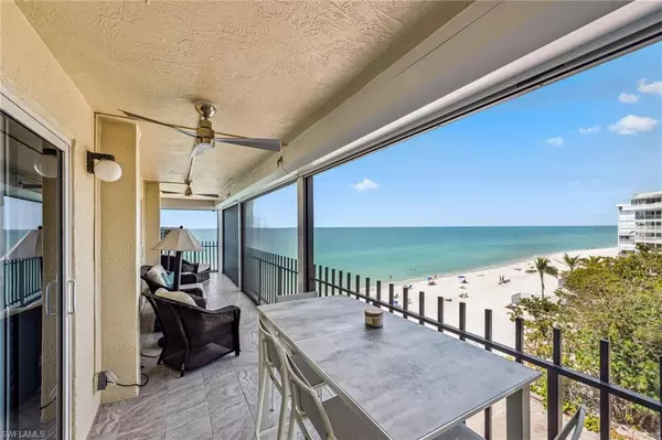 Naples, FL 34103,3399 Gulf Shore BLVD N #611