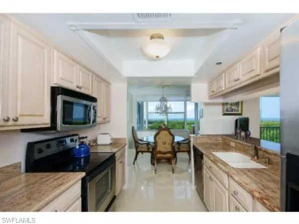 Naples, FL 34108,5550 HERON POINT DR #505