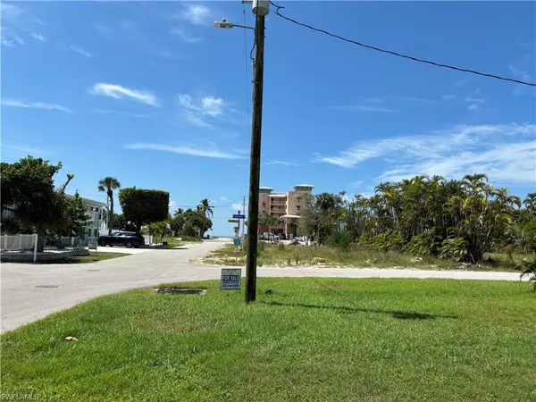 Fort Myers Beach, FL 33931,209 Dakota AVE