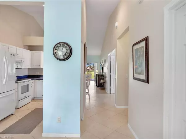 Bonita Springs, FL 34135,9855 Costa Mesa LN #407