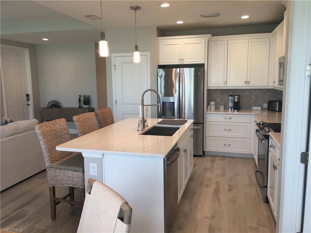 Naples, FL 34112,2555 Seychelles DR #404