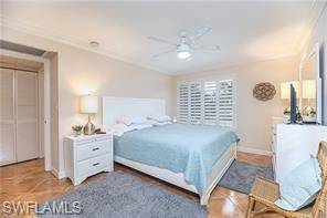 Naples, FL 34102,638 7th AVE S #B638