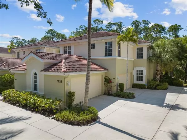 Naples, FL 34119,1626 Tarpon Bay DR S #102