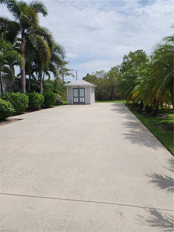 5926 Burrwood CT SE, Fort Myers, FL 33905