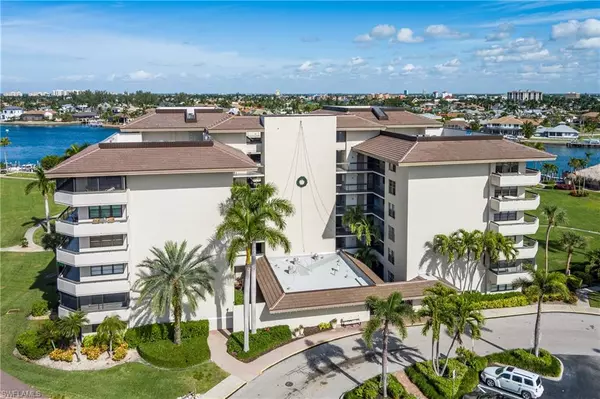 Marco Island, FL 34145,651 Seaview CT #B-202