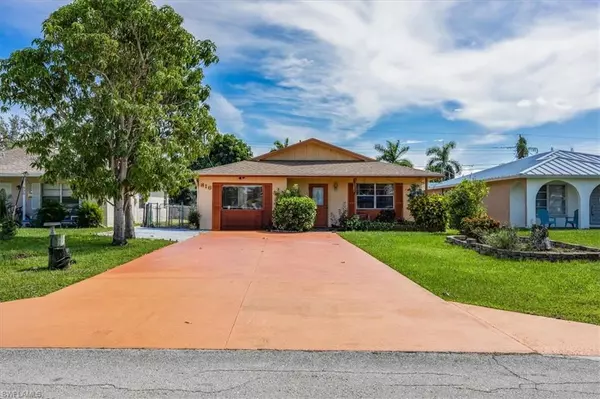 816 98th AVE N, Naples, FL 34108