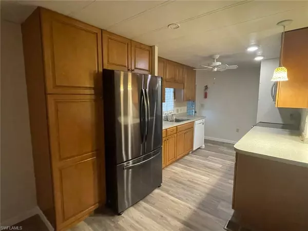 Fort Myers, FL 33905,230 Tangerine DR