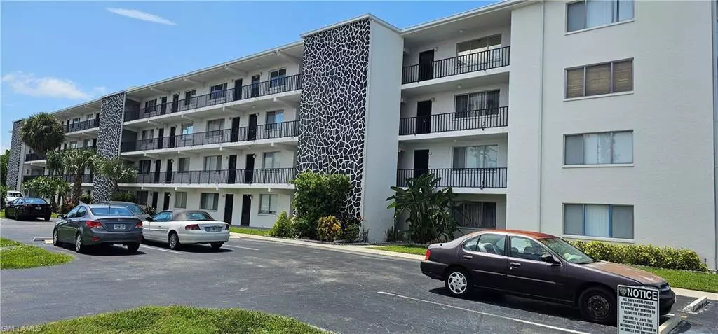 4906 Victoria DR #312, Cape Coral, FL 33904