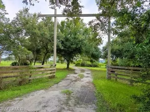 Labelle, FL 33935,1214 Eden DR