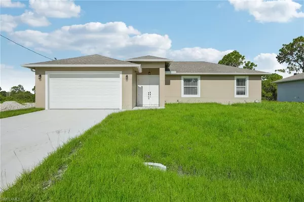 952 Genoa AVE S, Lehigh Acres, FL 33974