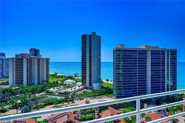 4751 GULF SHORE BLVD N #1805, Naples, FL 34103