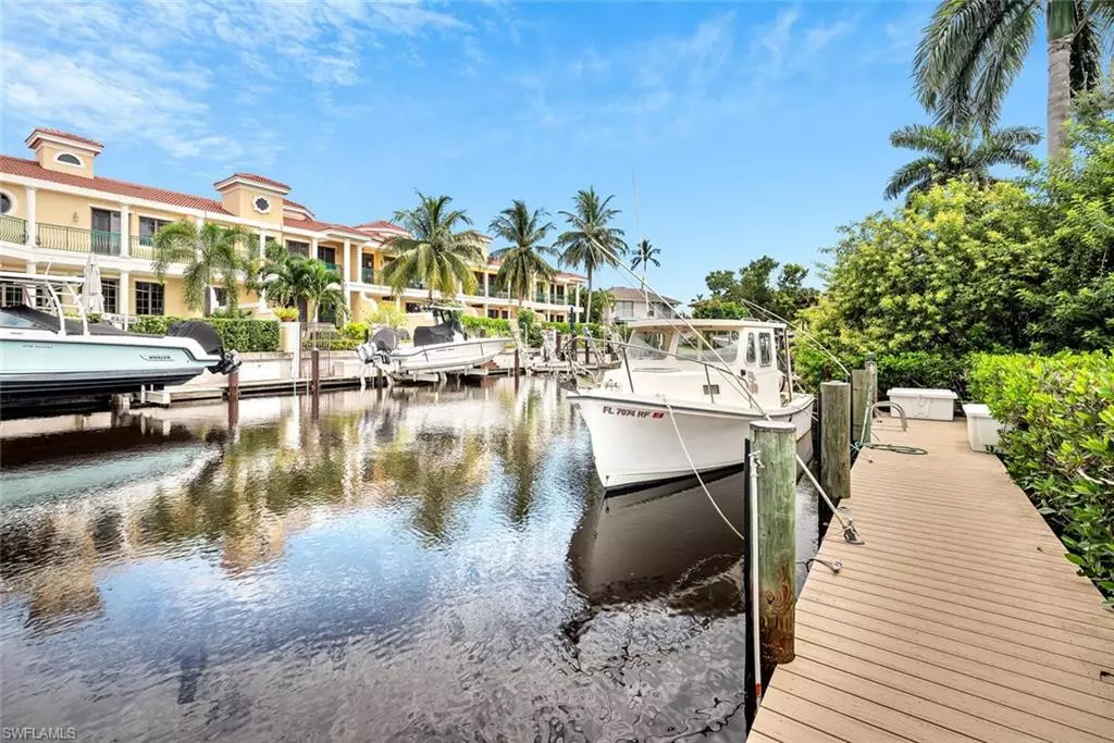 Naples, FL 34102,1125 Little Neck CT #G63