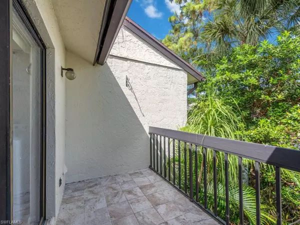 Naples, FL 34112,1808 Kings Lake BLVD #203