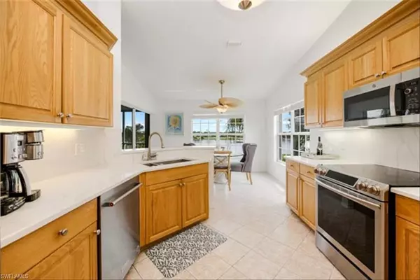 Naples, FL 34110,5892 Three Iron DR #1504