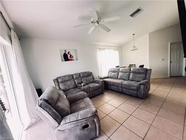 Cape Coral, FL 33909,1302-1304 NE 16th TER