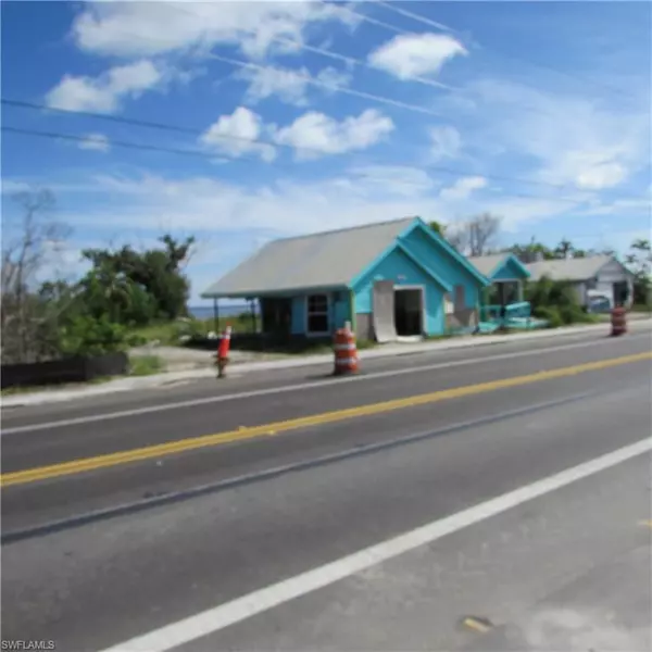 4195 Pine Island RD NW, Matlacha, FL 33993