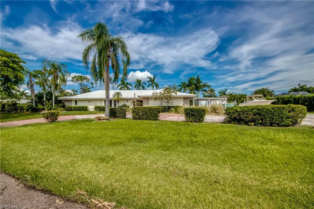 Fort Myers, FL 33919,3651 Putter Point LN