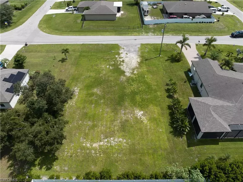 820 Lystra AVE, Fort Myers, FL 33913