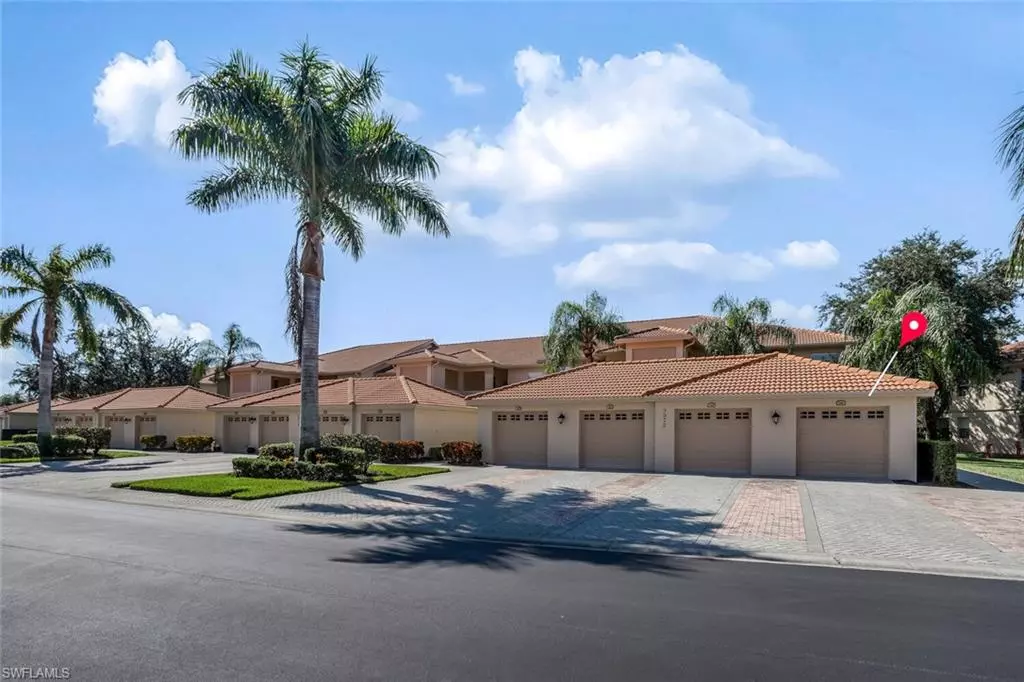 Naples, FL 34114,3972 Bishopwood CT E #206