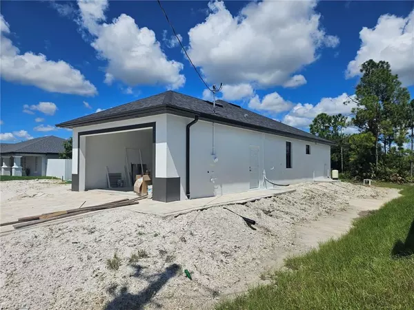 Lehigh Acres, FL 33976,3914 5th ST SW