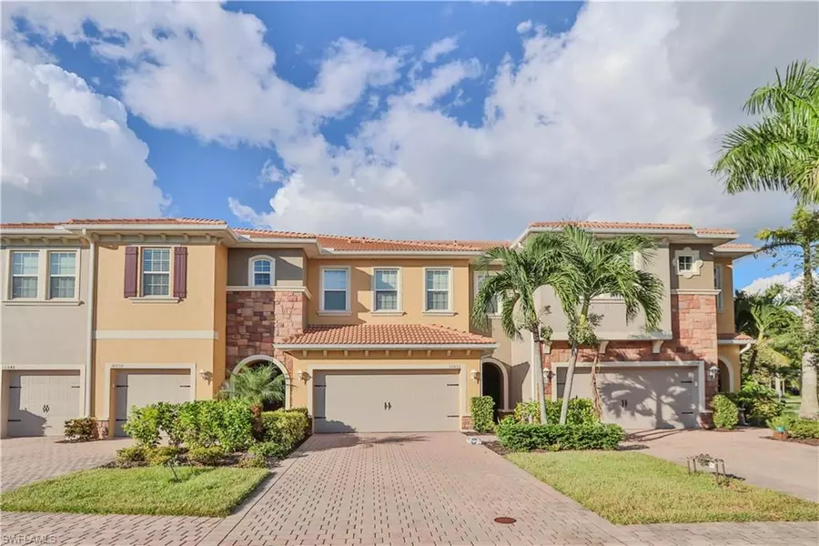 10852 Alvara Point DR, Bonita Springs, FL 34135