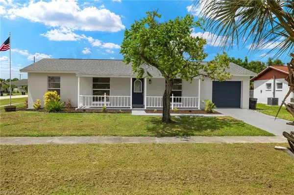 1062 Lovely WAY, North Fort Myers, FL 33903