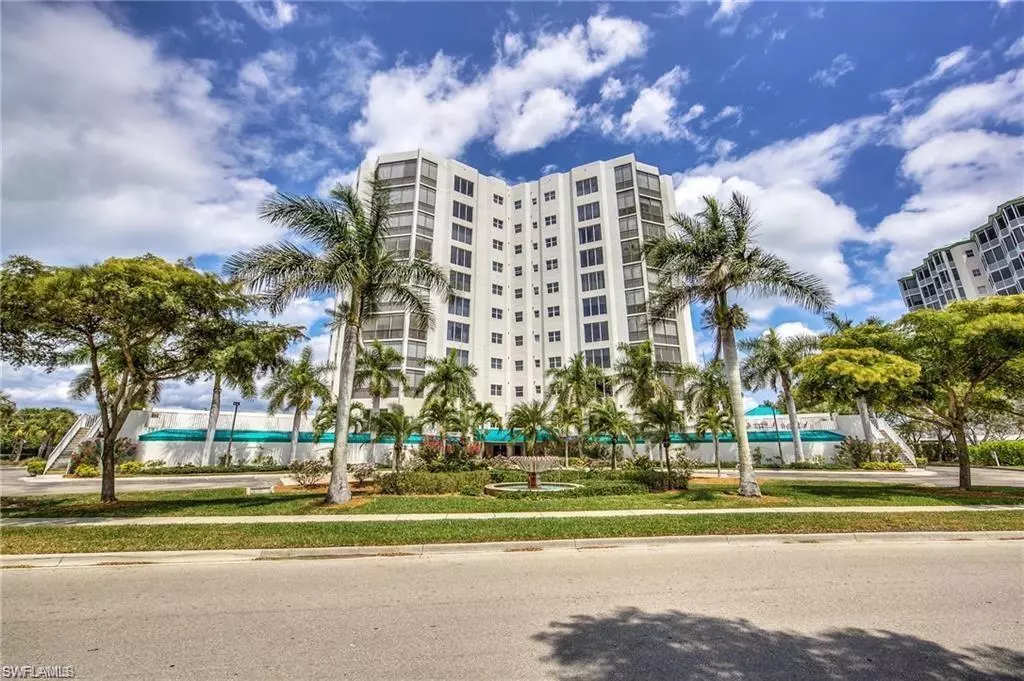 Fort Myers Beach, FL 33931,4183 Bay Beach LN #3P1