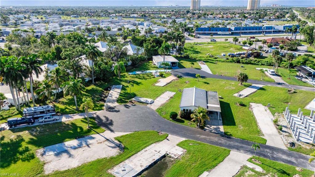 Fort Myers, FL 33908,112 Maple LN