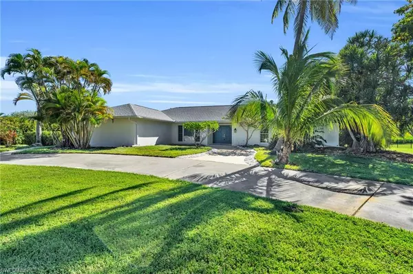 Fort Myers, FL 33908,7247 Lake DR