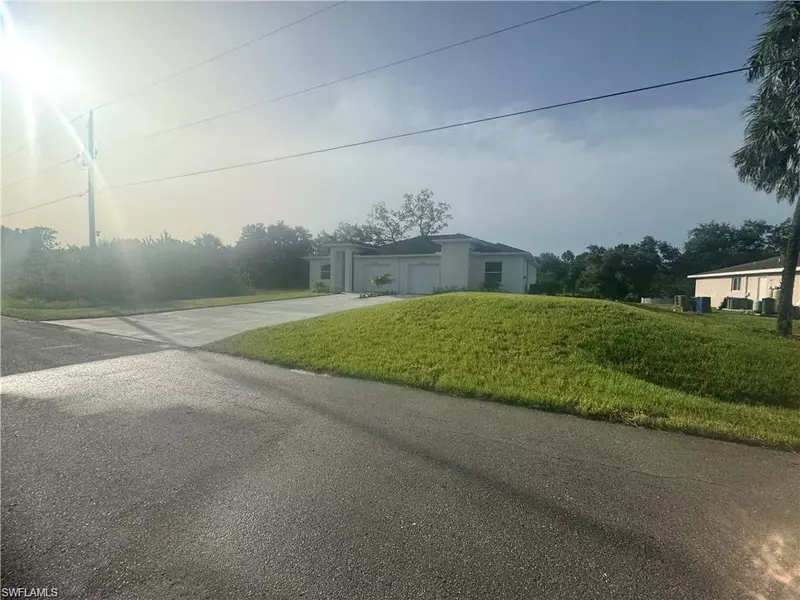 4739 / 4737 14th ST SW, Lehigh Acres, FL 33973