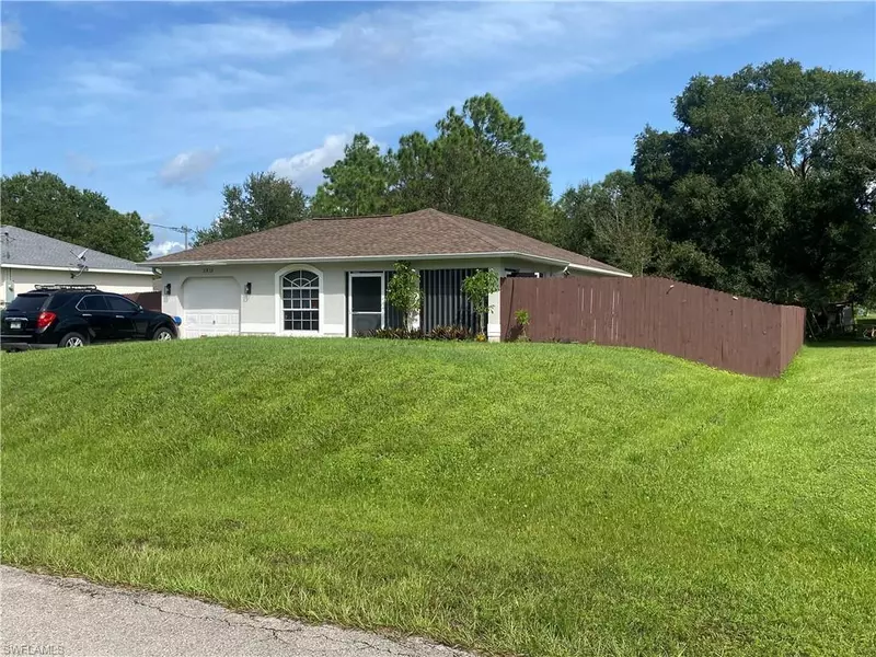 2812 50th ST W, Lehigh Acres, FL 33971