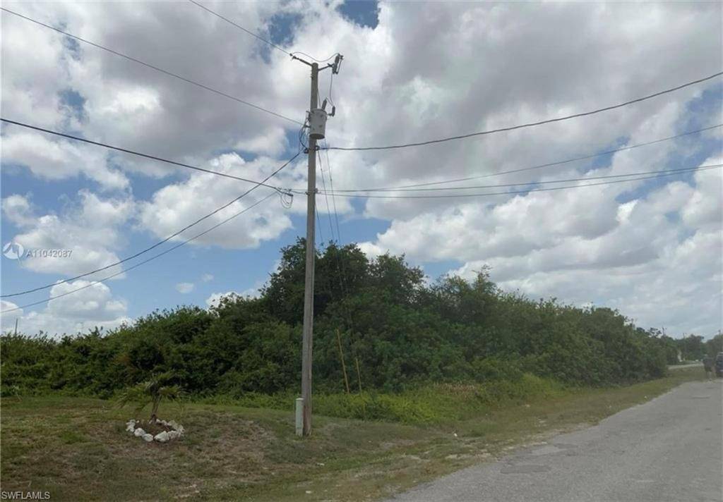 Lehigh Acres, FL 33971,3319 3rd ST W