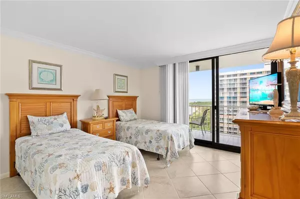 Marco Island, FL 34145,380 Seaview CT #1410