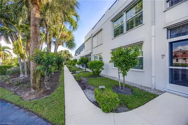 Naples, FL 34103,4200 Belair LN #116