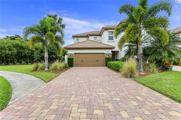 8023 Players Cove DR #6-101, Naples, FL 34113