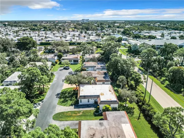 Naples, FL 34112,375 CARNABY CT #54