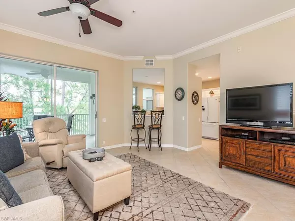 Naples, FL 34120,8217 Parkstone PL #1-301