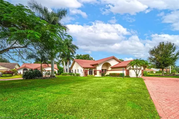 Naples, FL 34104,581 Country Walk CT